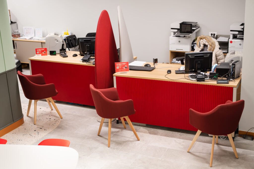 2023-12-12-furniture-010