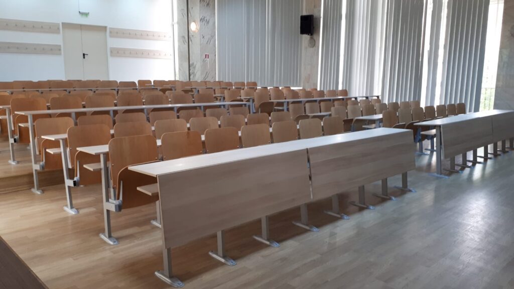 Amfiteatru lemn (12)